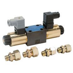 Directional control valve for bowprop, sternprop